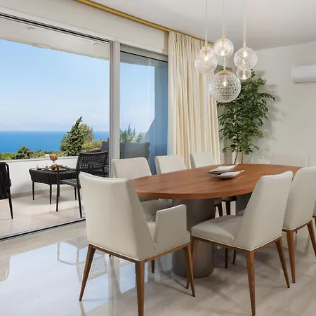 Celestial Blu Penthouse Апартаменты